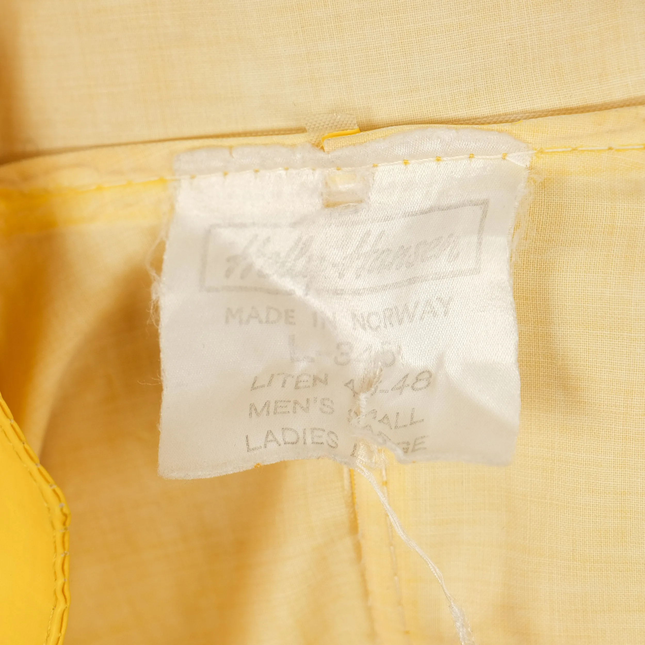 HH YELLOW RUBBER RAINCOAT