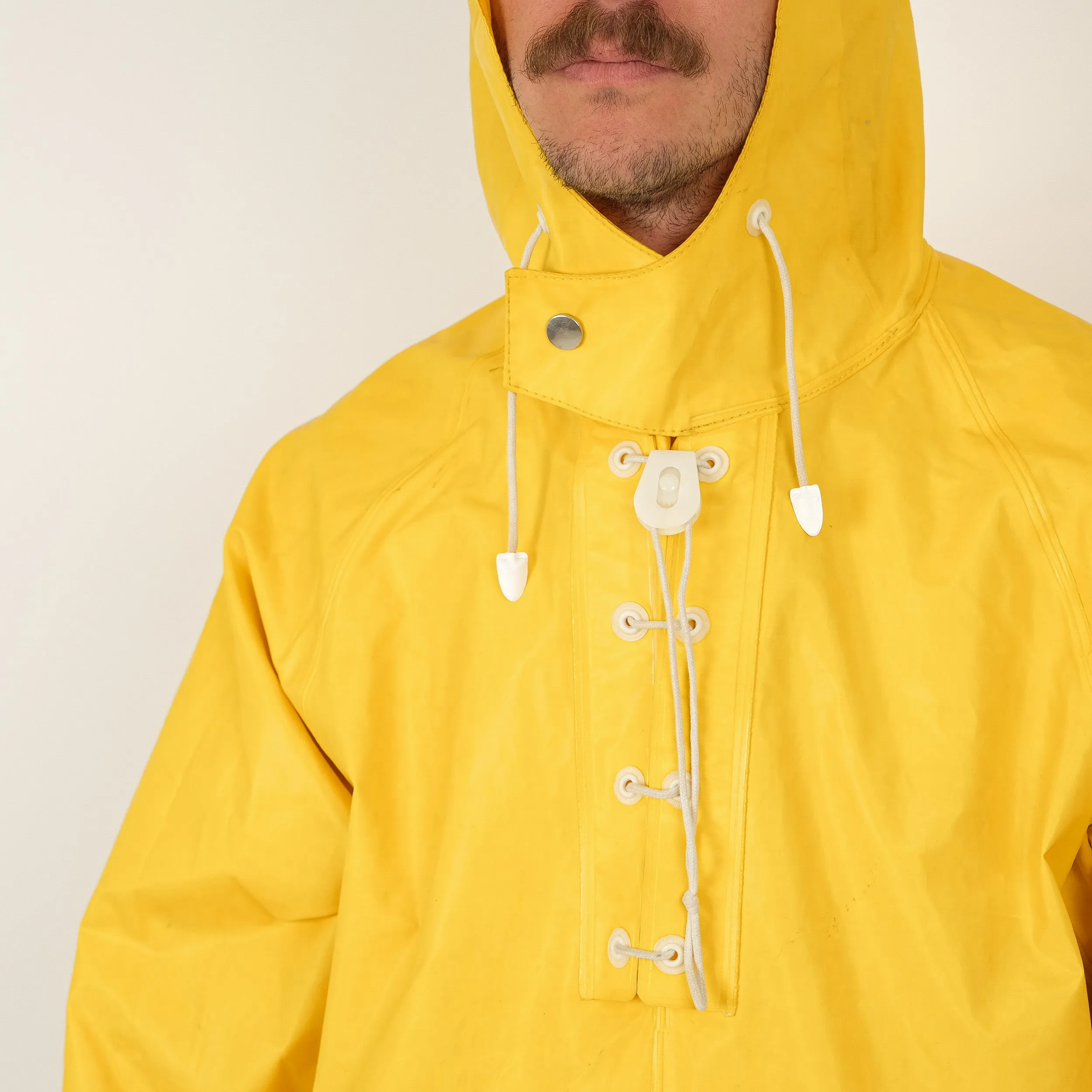 HH YELLOW RUBBER RAINCOAT